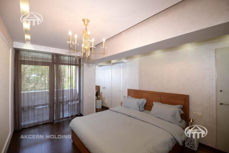 Apartment · 3 rooms · 104 m² · Kentron