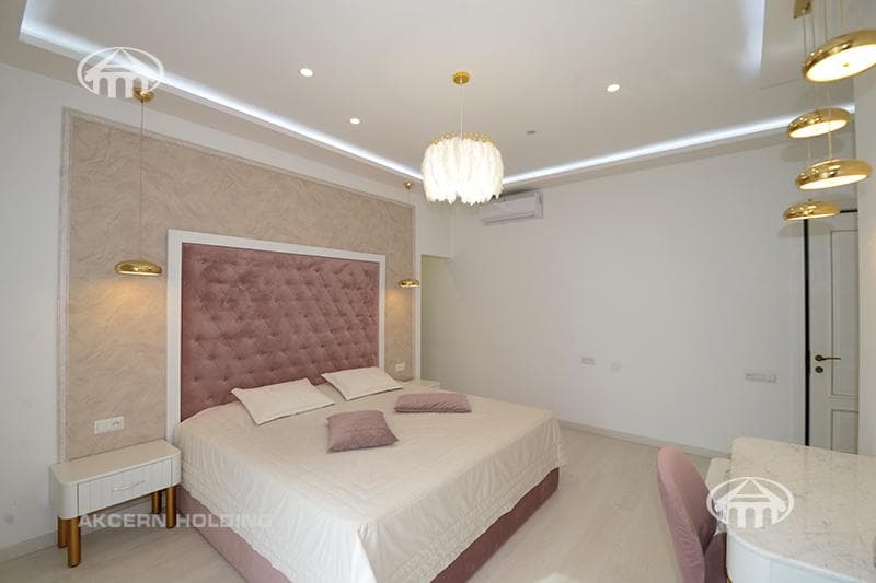 House · 6 rooms · 567 m² · Ajapnyak