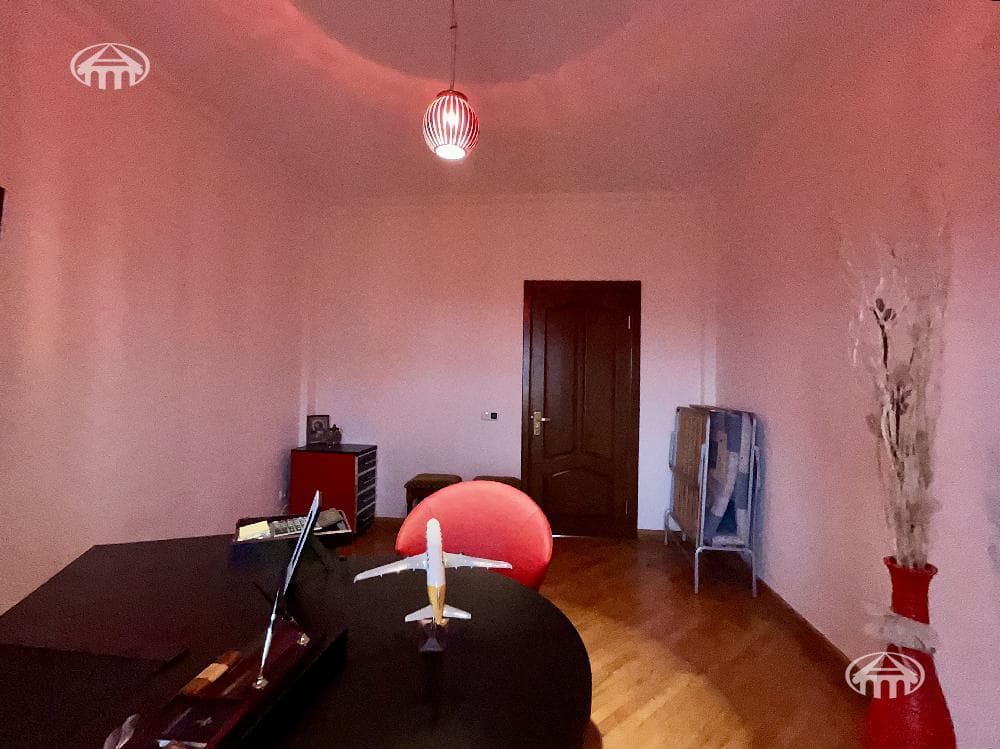 Особняк · 5 комн. · 324 м² · Джрвеж