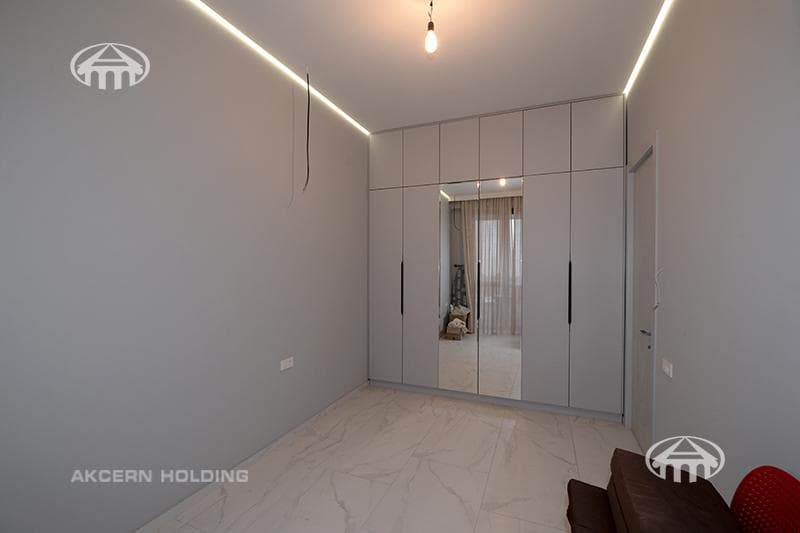 Квартира · 2 комн. · 70 м² · Кентрон