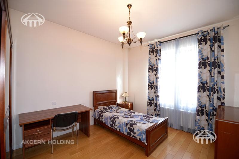 Առանձնատուն · 8 սեն. · 614 մ² · Արաբկիր