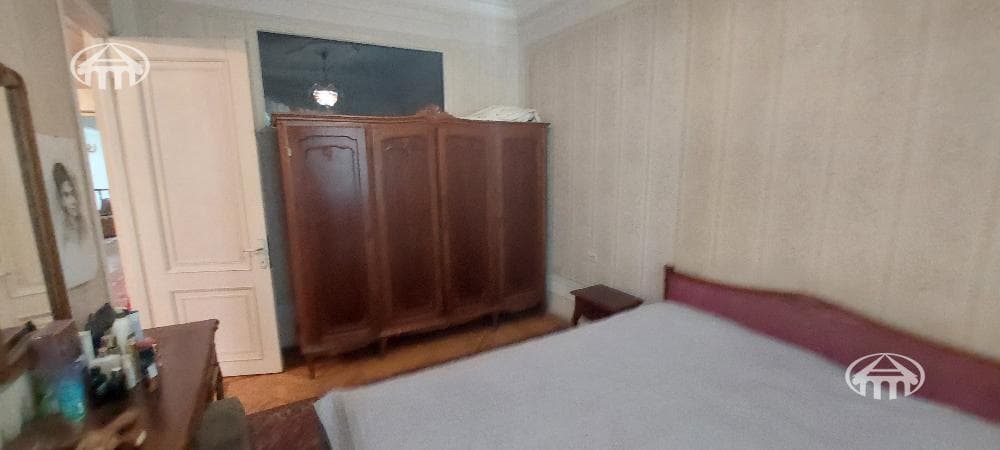 House · 5 rooms · 250 m² · Kanaker-Zeytun