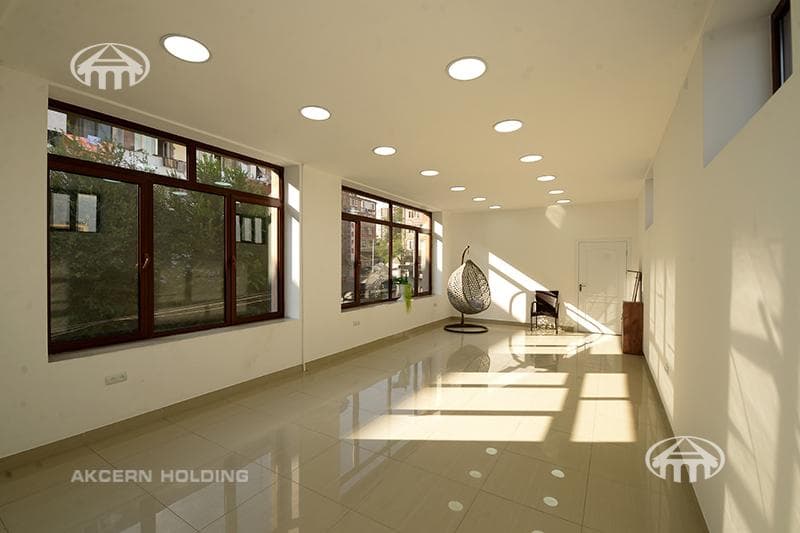 Retail · 203 m² · Nor Nork