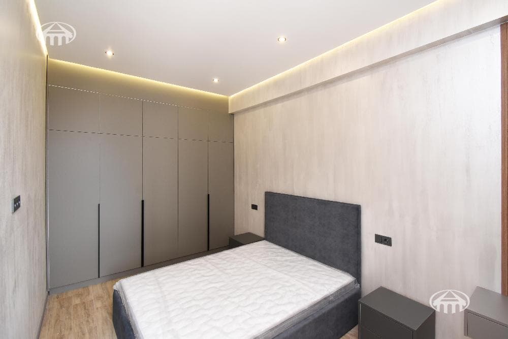 Apartment · 2 rooms · 62 m² · Kentron