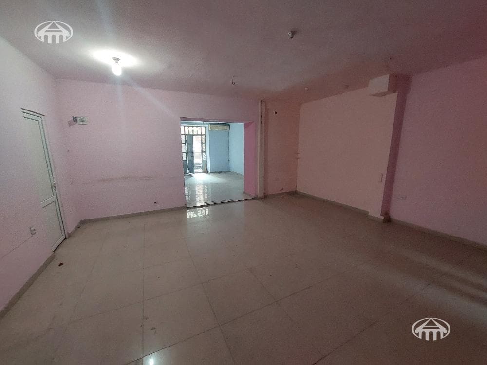 Магазин · 71 м² · Кентрон