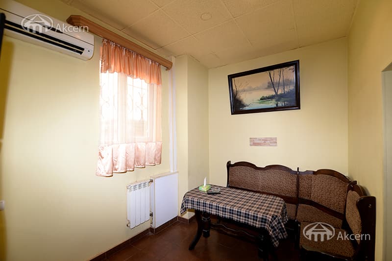 Hotel · 218 m² · Arabkir