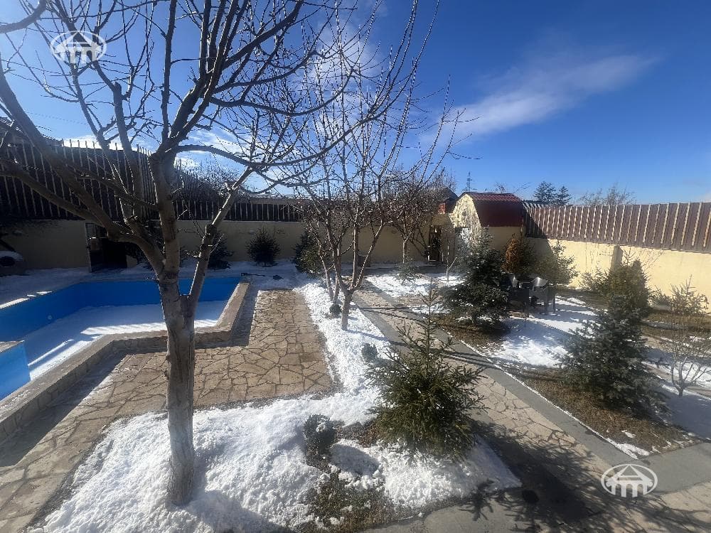 Hotel · 9 rooms · 1,200 m² · Djrvej