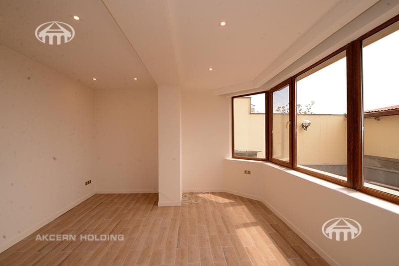 Квартира · 3 комн. · 107 м² · Кентрон