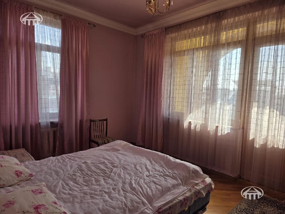 Дом · 6 комн. · 540 м² · Арабкир