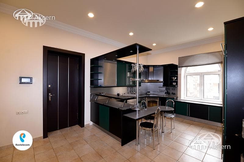 Квартира · 4 комн. · 179 м² · Арабкир
