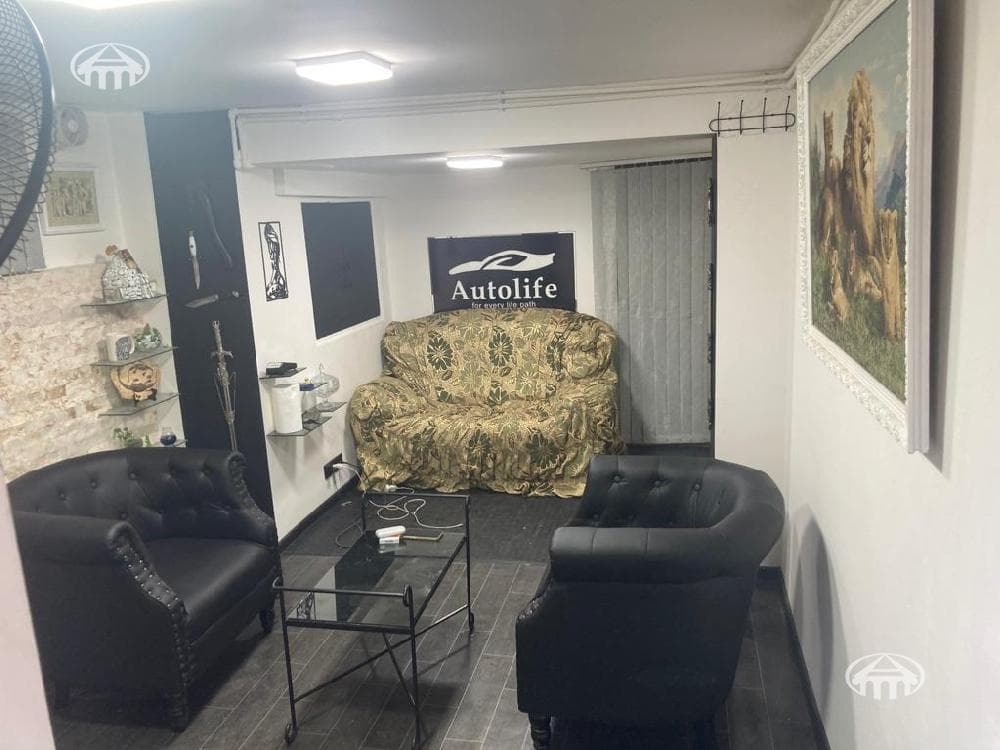 House · 5 rooms · 310 m² · Erebuni