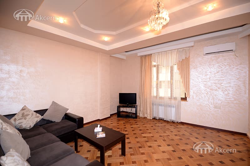 Apartment · 2 rooms · 57 m² · Kentron