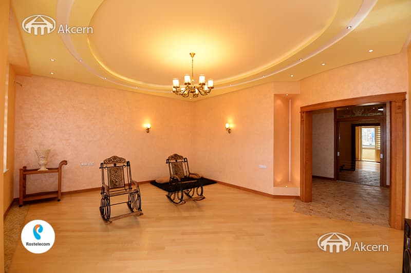 Apartment · 4 rooms · 181 m² · Kentron