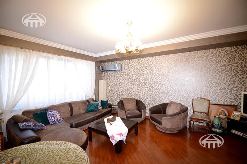 Квартира · 4 комн. · 114 м² · Кентрон