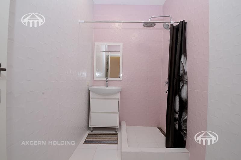 Mansion · 6 rooms · 334 m² · v. Arinj