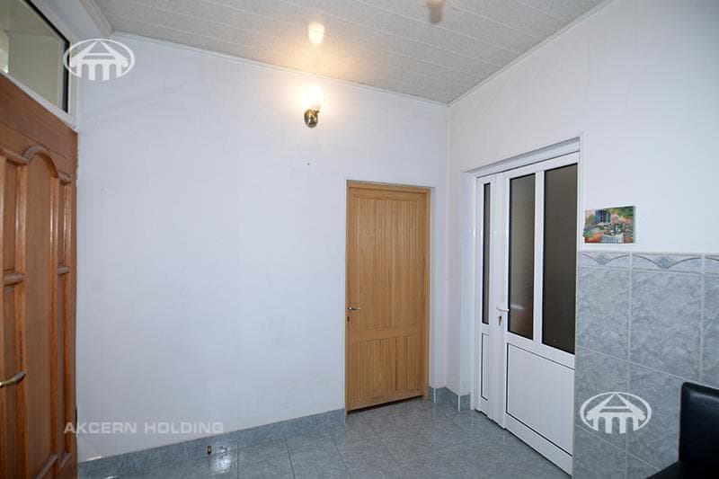 Дом · 7 комн. · 540 м² · Арабкир
