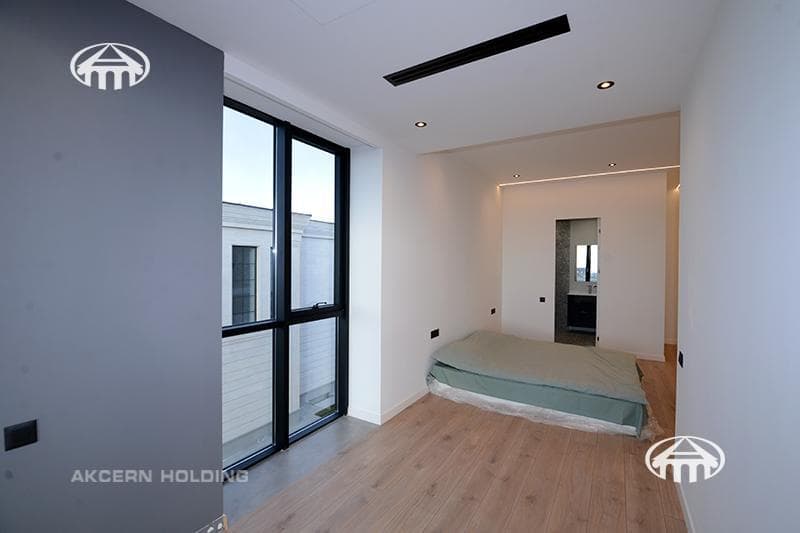 Mansion · 5 rooms · 535 m² · Vahagni