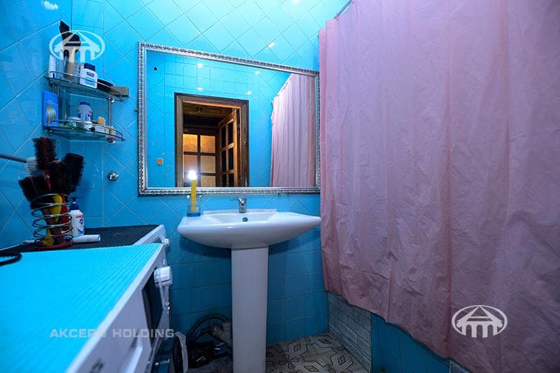 Квартира · 4 комн. · 102 м² · Кентрон