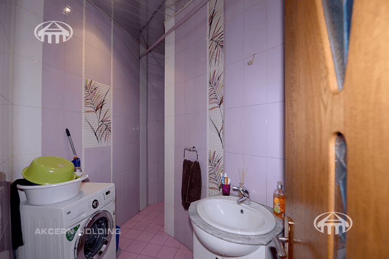 Apartment · 5 rooms · 210 m² · Kentron