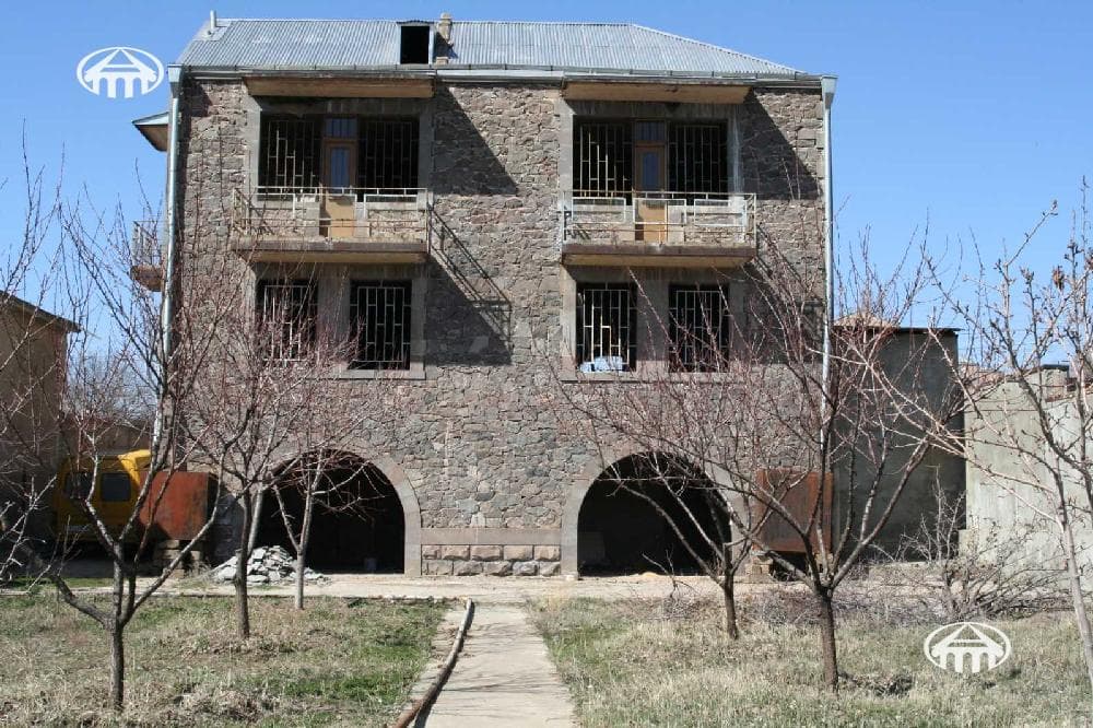 Особняк · 346 м² · Дзорахпюр