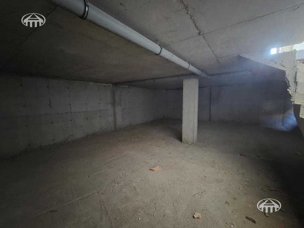 Таунхаус · 5 комн. · 315 м² · Аджапняк