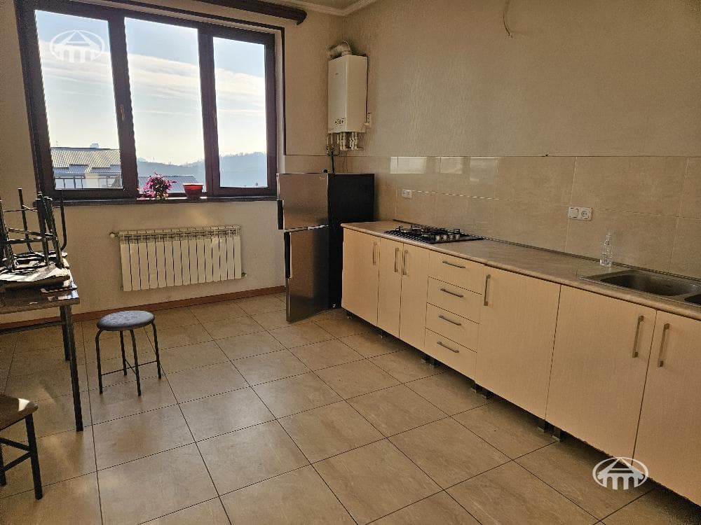 Office · 131 m² · Arabkir