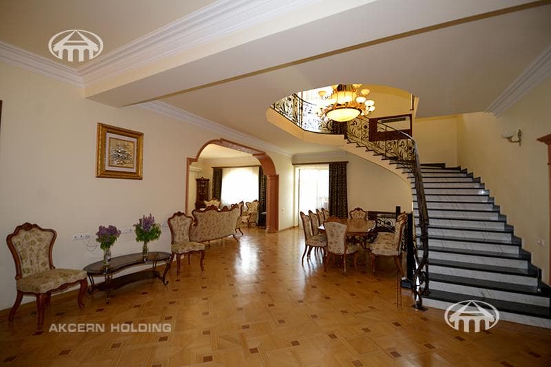 Особняк · 6 комн. · 586 м² · Норк-Мараш