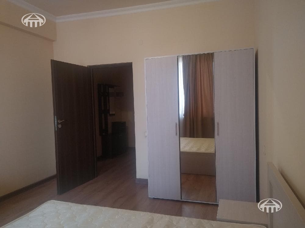 Квартира · 3 комн. · 64 м² · Кентрон