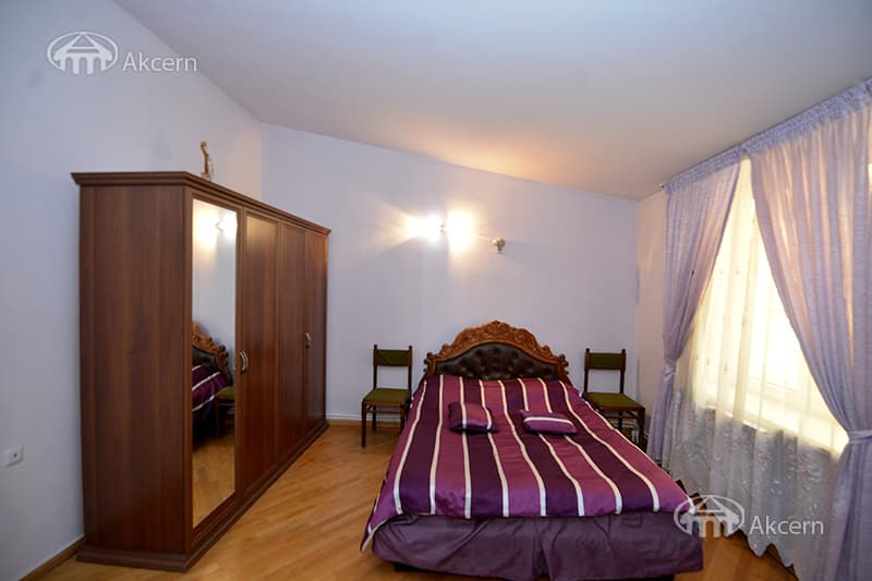Apartment · 6 rooms · 234 m² · Arabkir