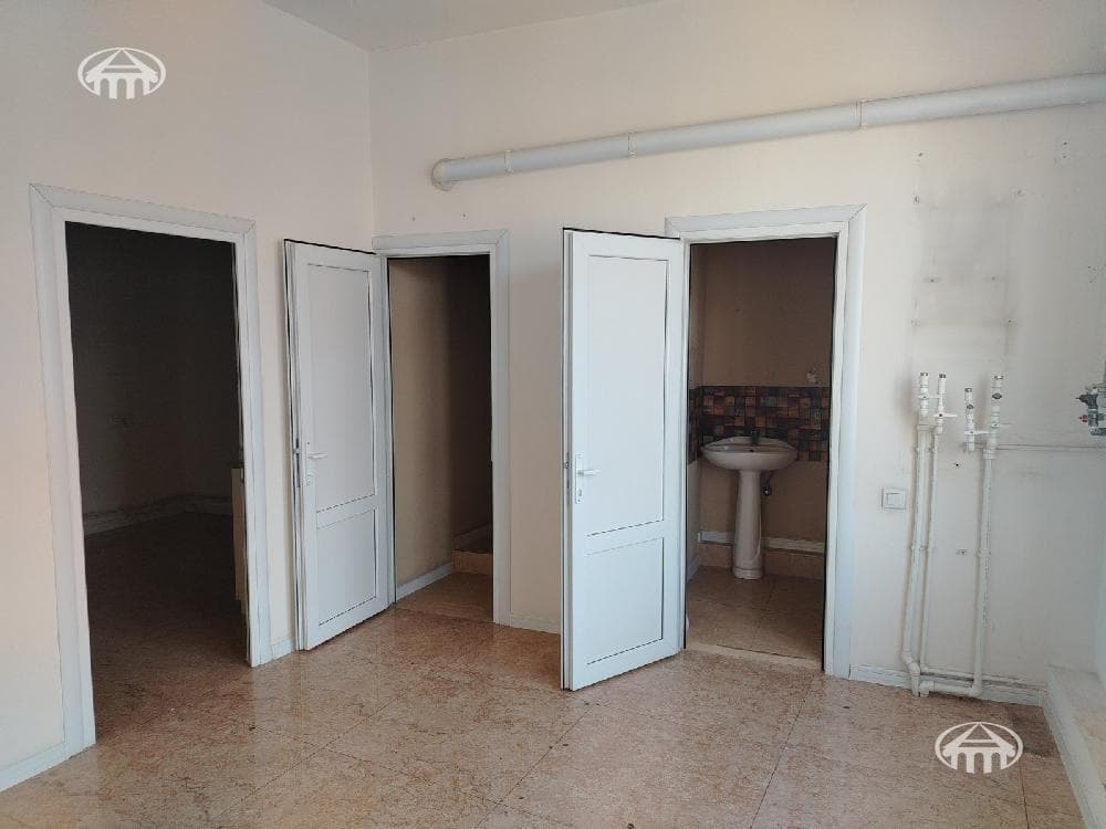 Отель · 9 комн. · 1 567 м² · Кентрон