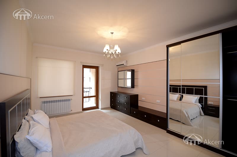 Квартира · 3 комн. · 120 м² · Кентрон