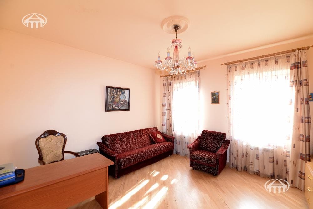Особняк · 6 комн. · 366 м² · Канакер-Зейтун