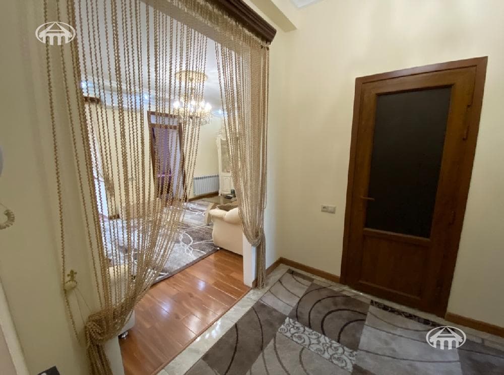 Բնակարան · 3 սեն. · 68 մ² · Կենտրոն