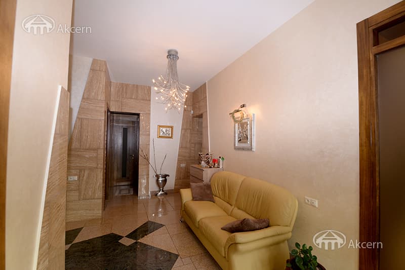 Особняк · 5 комн. · 270 м² · Канакер-Зейтун