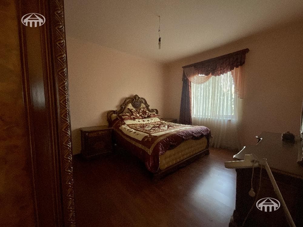 Առանձնատուն · 8 սեն. · 399 մ² · Դավթաշեն