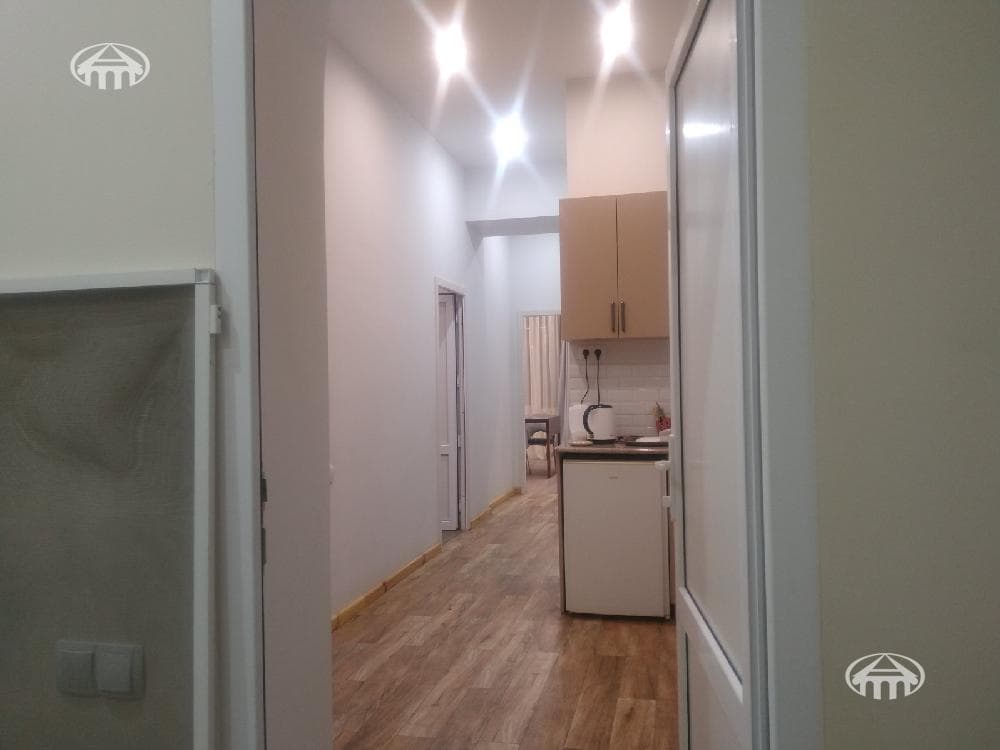 Office · 76 m² · Kentron