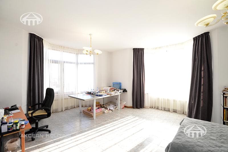 Особняк · 6 комн. · 480 м² · Аджапняк