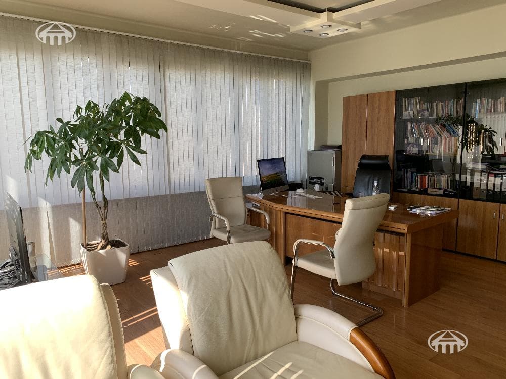 Office · 520 m² · Arabkir