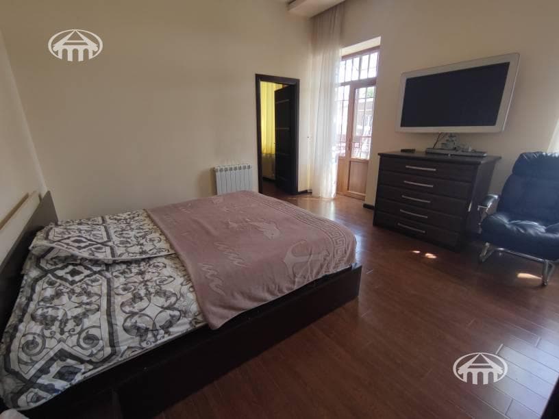 House · 3 rooms · 110 m² · Arabkir