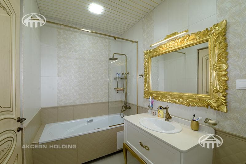 Mansion · 5 rooms · 290 m² · Avan