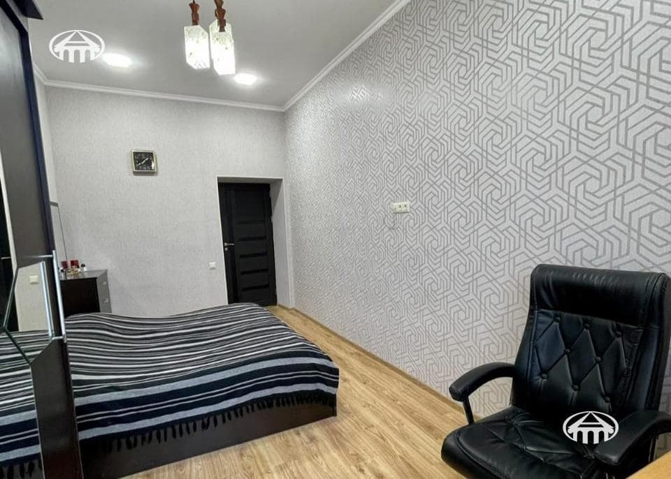 Квартира · 2 комн. · 63 м² · Кентрон