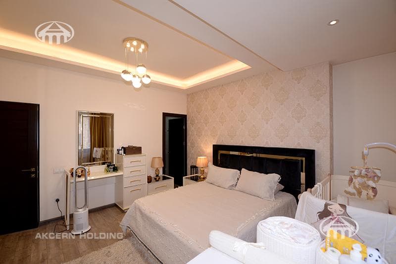 Квартира · 3 комн. · 90 м² · Арабкир
