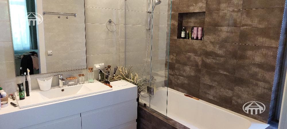 Особняк · 6 комн. · 320 м² · Птгни