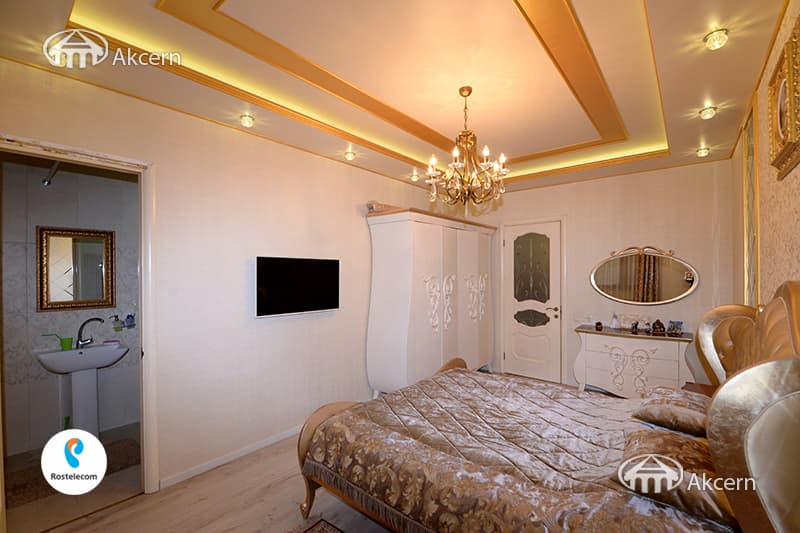 Квартира · 4 комн. · 180 м² · Кентрон
