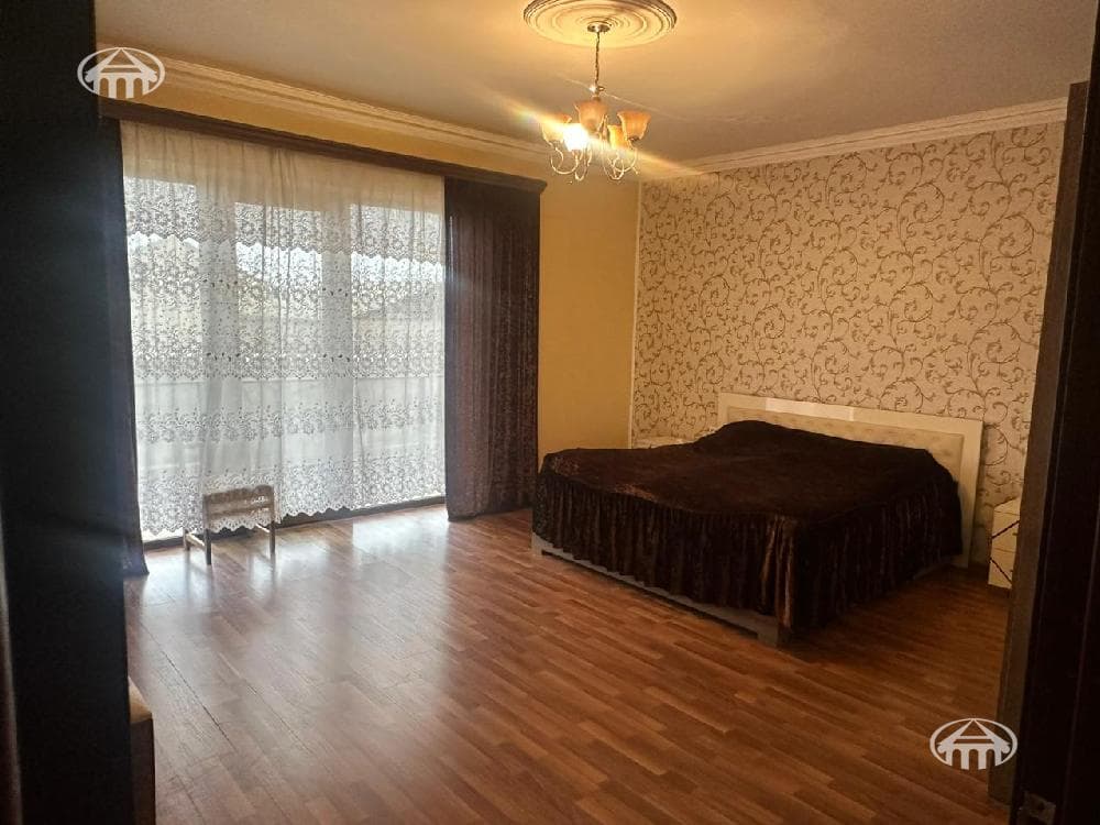 Mansion · 5 rooms · 257 m² · Ptgni