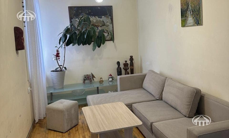 Apartment · 4 rooms · 127 m² · Kentron