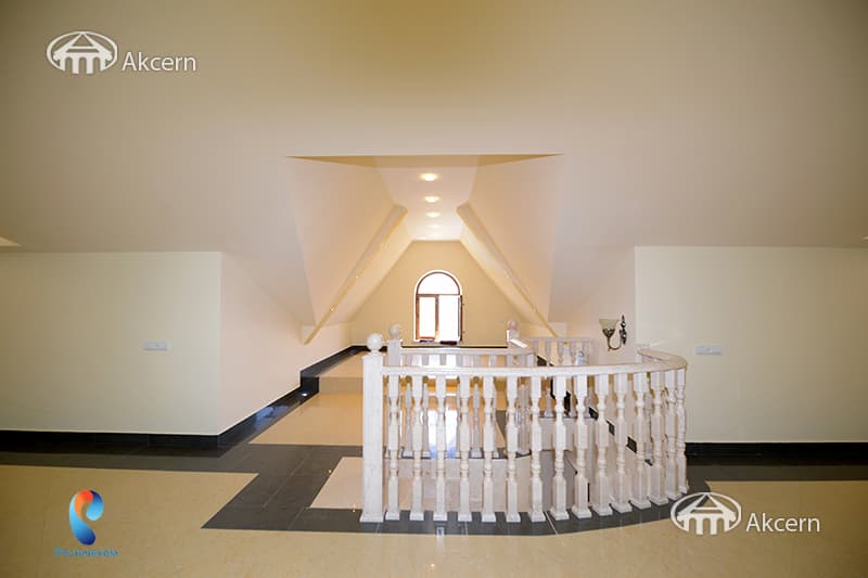 Mansion · 5 rooms · 586 m² · Avan — photo 21 / 34