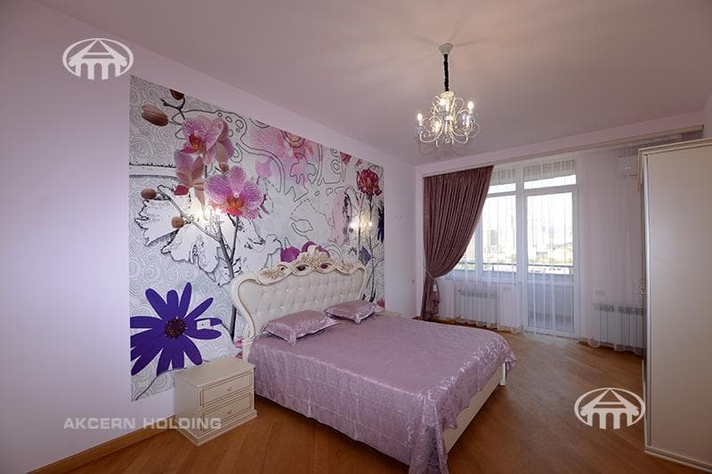 Квартира · 4 комн. · 177 м² · Кентрон