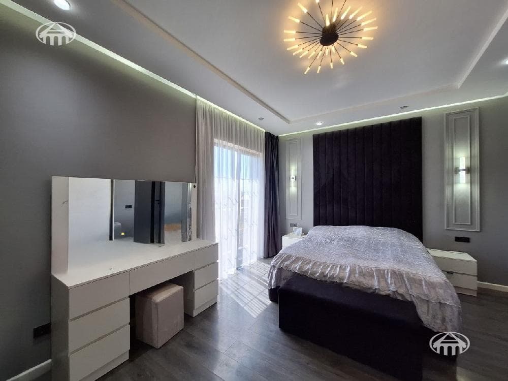 Mansion · 6 rooms · 246 m² · Zovuni