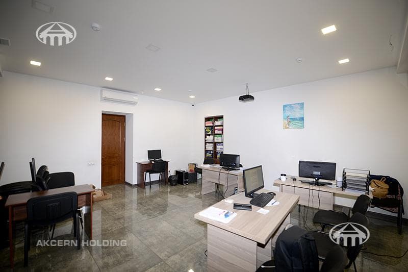 Office · 149 m² · Kentron